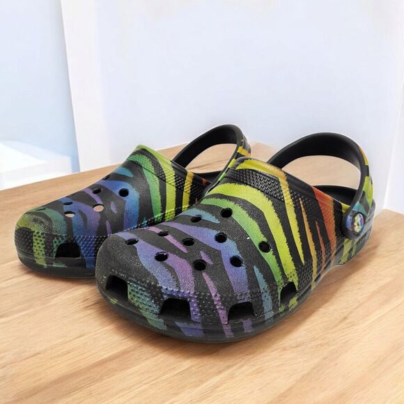 Crocs Classic Clogs Womens 6 Mens 4 Black Rainbow Zebra Stripes Slip On Casual - Picture 1 of 10